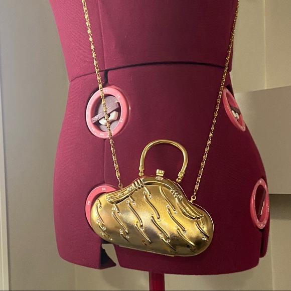 Vintage Style Paris women gold tone and white rhinestone metal case purse. Used. - Picture 3 of 16